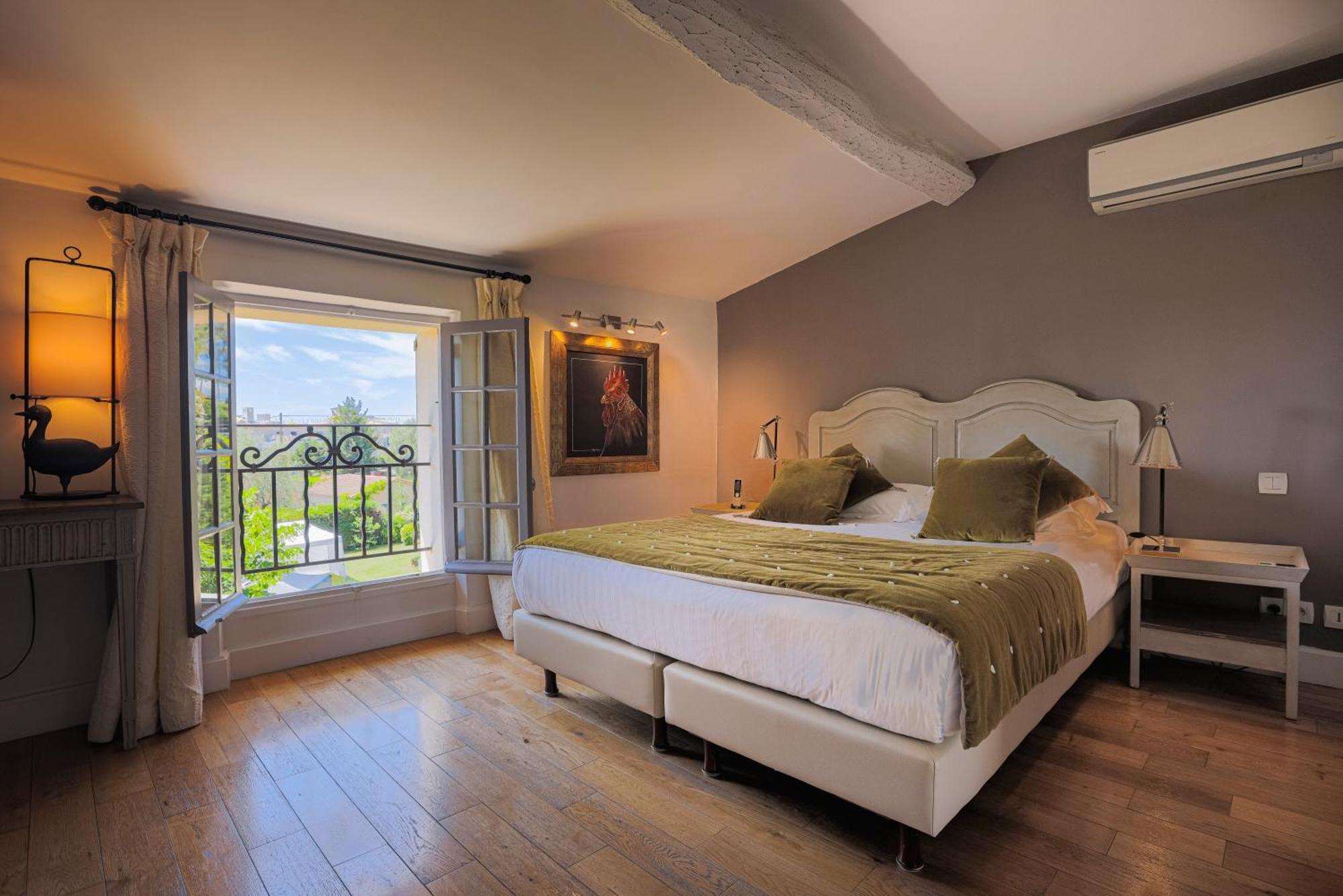 Hotel Du Clos Le Rouret ภายนอก รูปภาพ