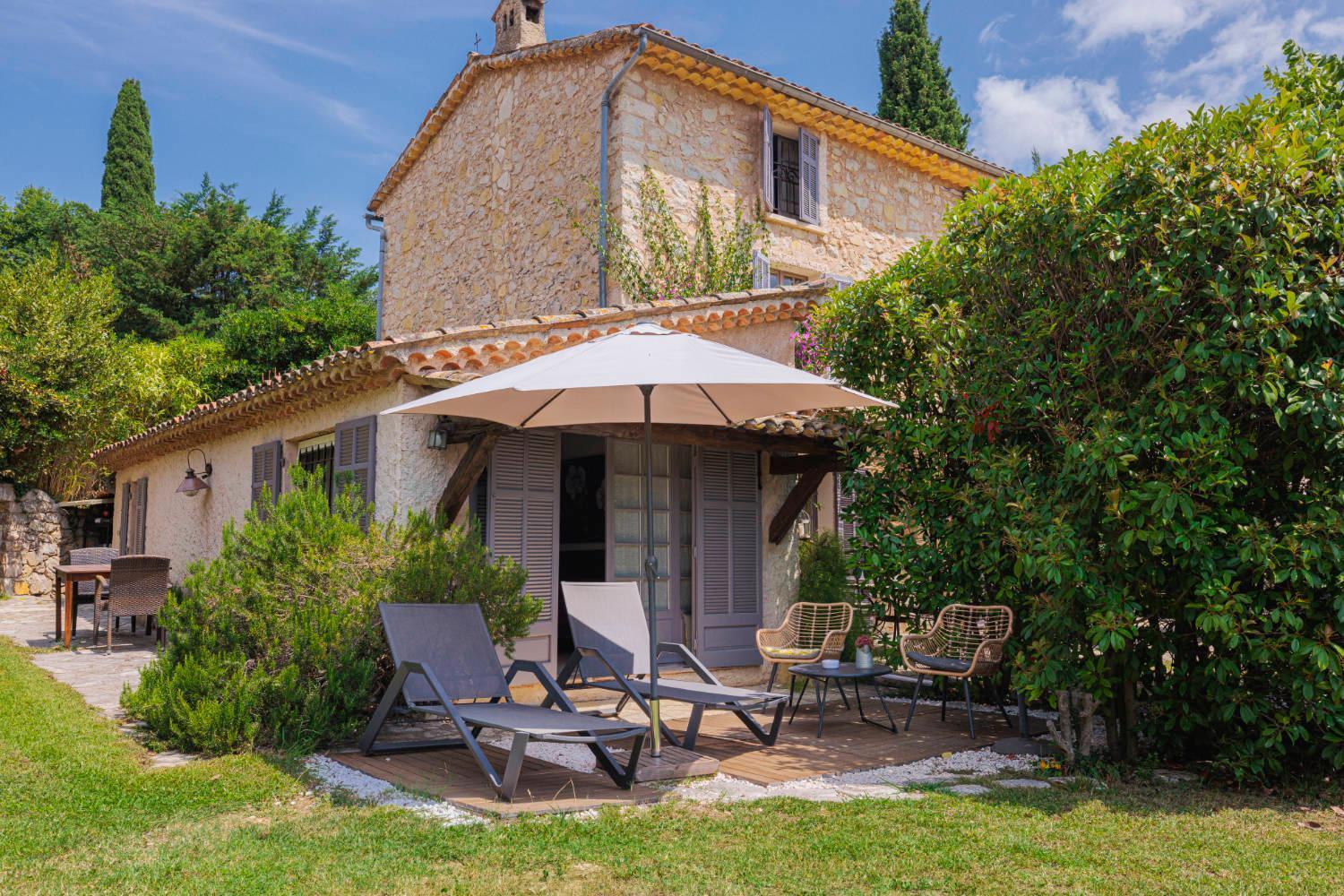 Hotel Du Clos Le Rouret ภายนอก รูปภาพ