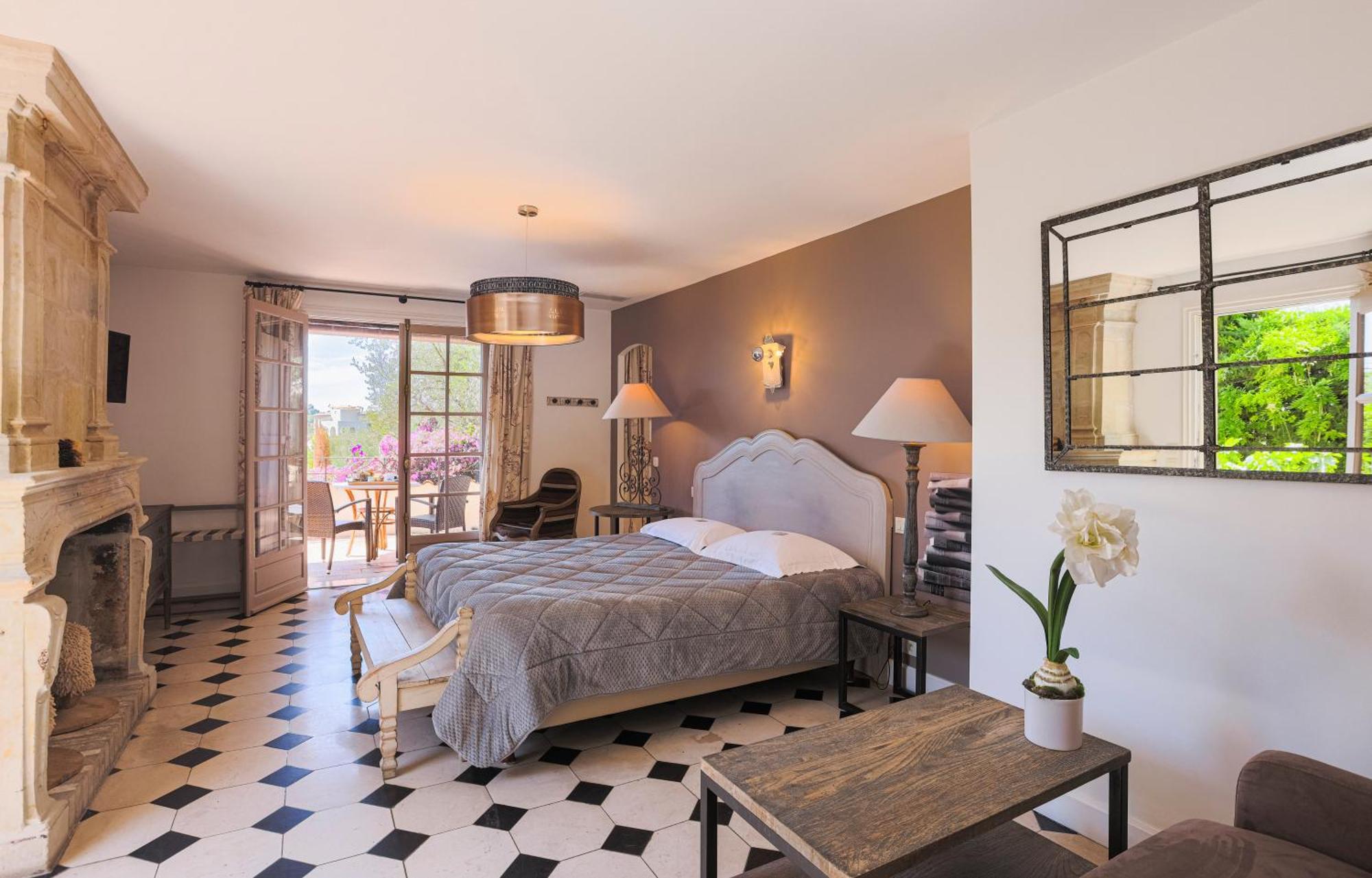 Hotel Du Clos Le Rouret ภายนอก รูปภาพ