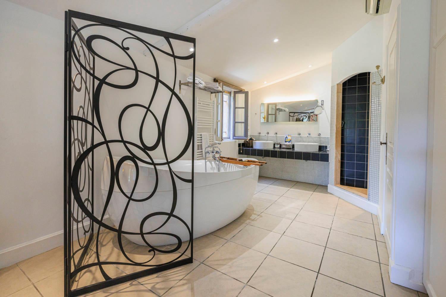 Hotel Du Clos Le Rouret ภายนอก รูปภาพ