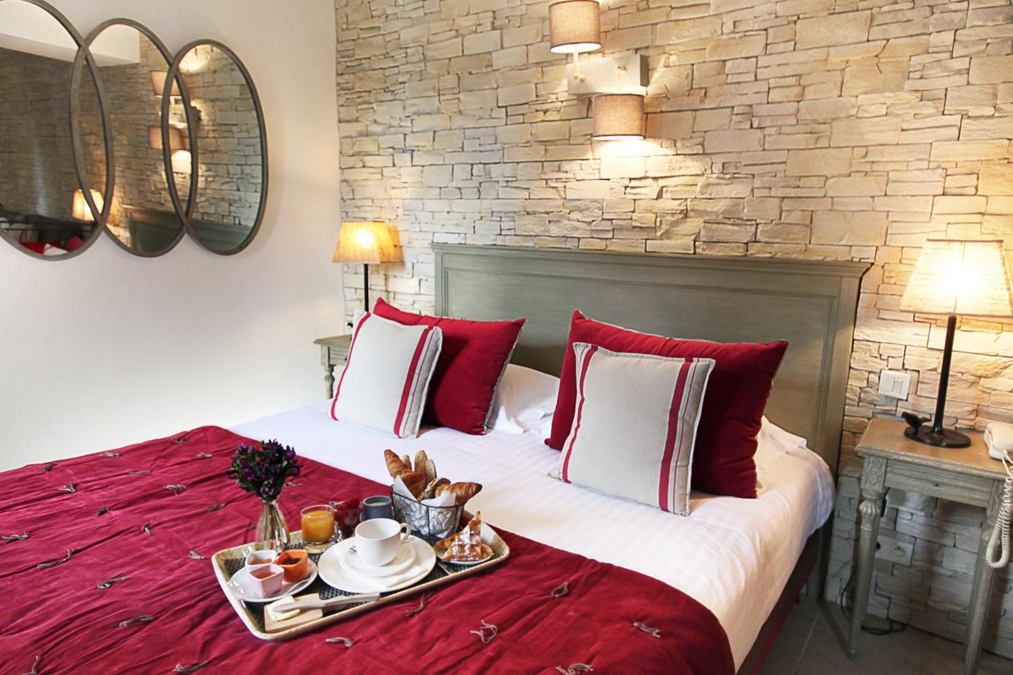 Hotel Du Clos Le Rouret ภายนอก รูปภาพ