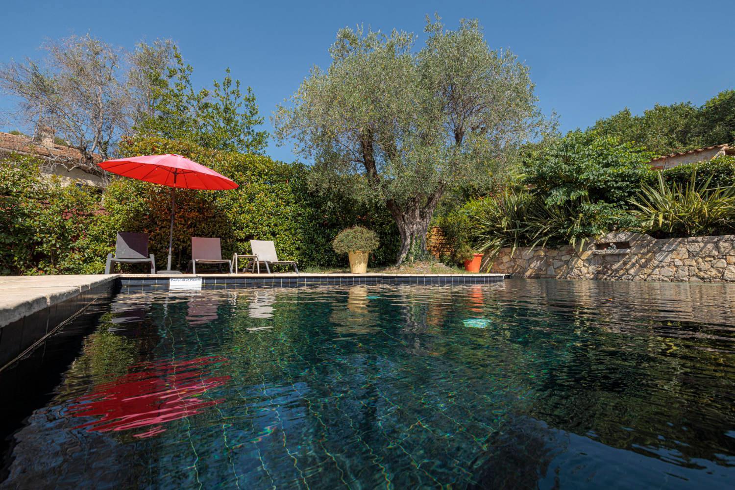 Hotel Du Clos Le Rouret ภายนอก รูปภาพ