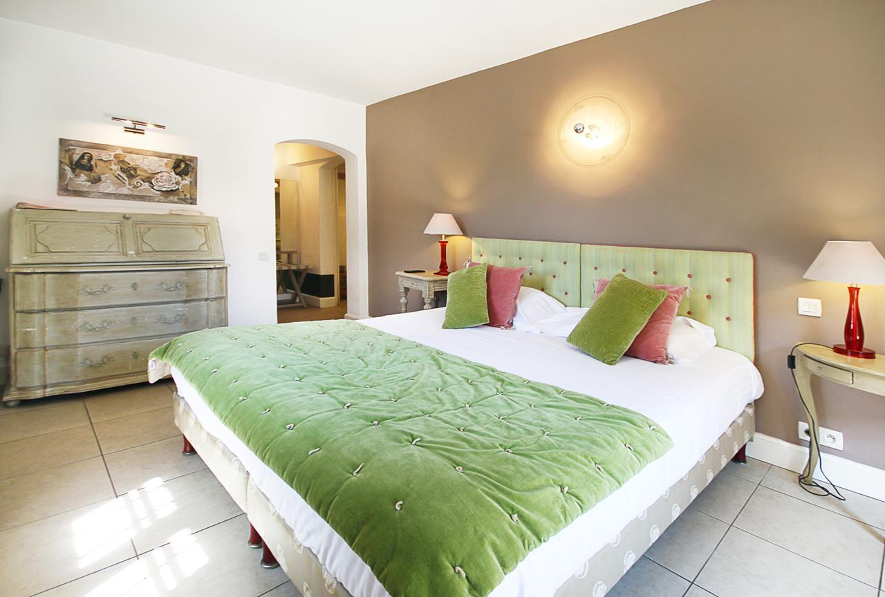 Hotel Du Clos Le Rouret ภายนอก รูปภาพ