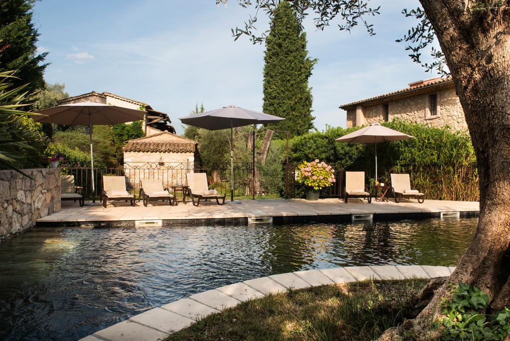 Hotel Du Clos Le Rouret ภายนอก รูปภาพ