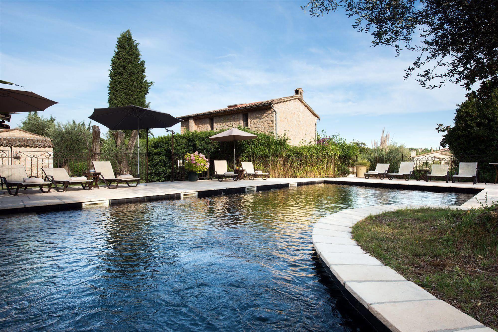 Hotel Du Clos Le Rouret ภายนอก รูปภาพ